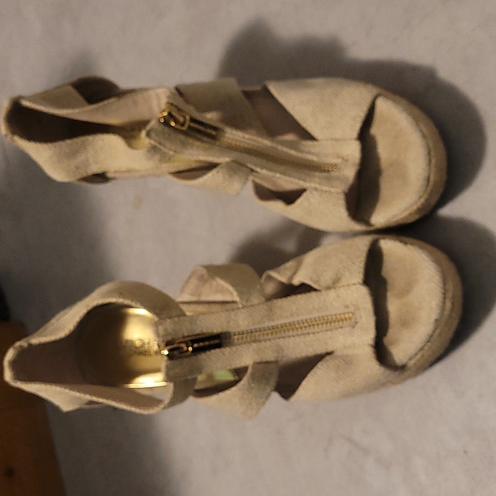 Michael Kors cream wedges